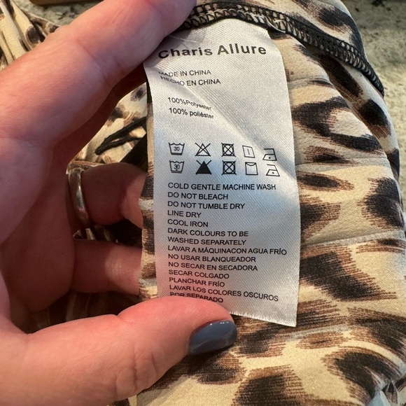 Leopard print midcalf skirt. - Picture 2 of 6